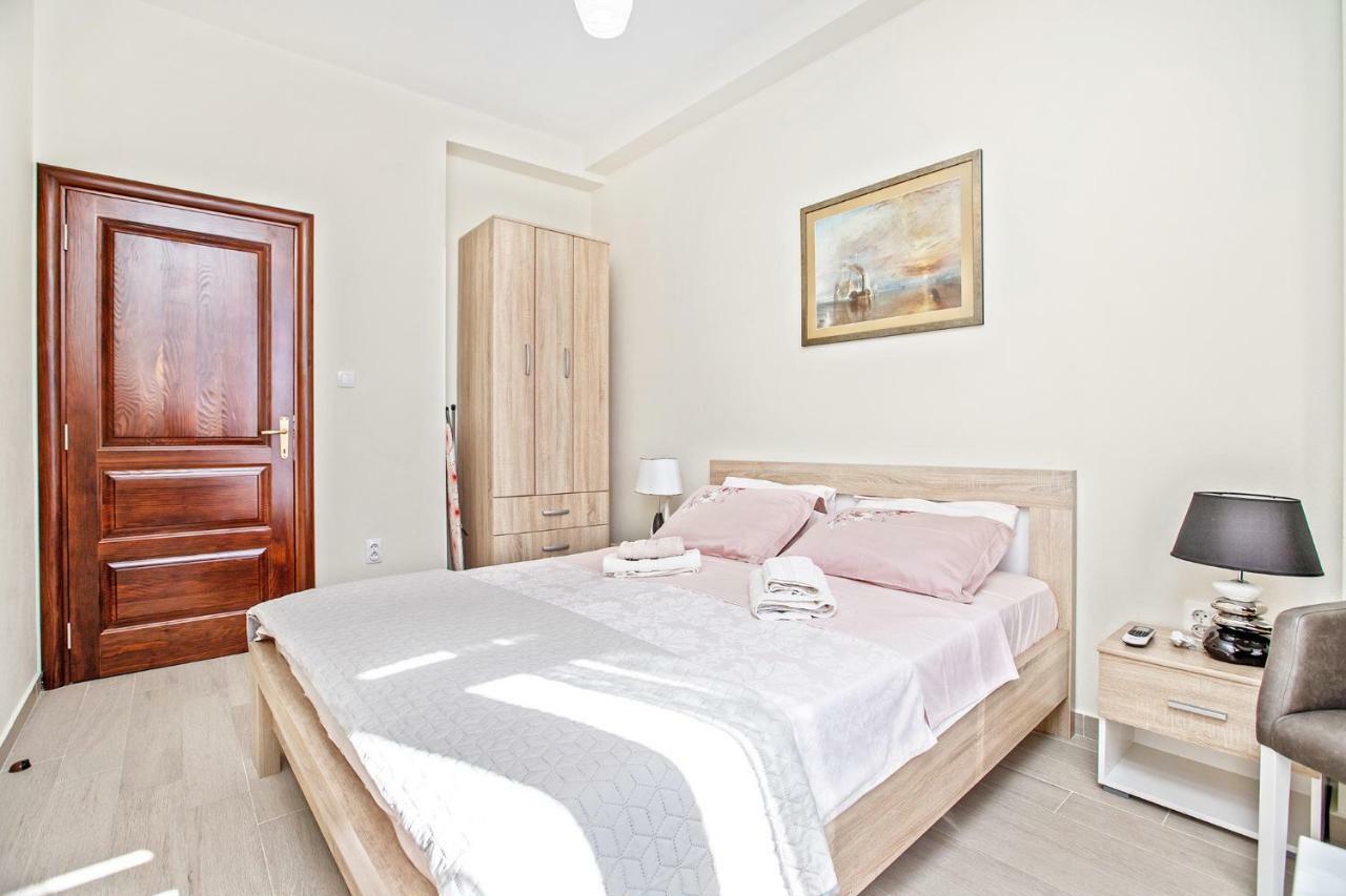 Apartments Isja Tivat Zewnętrze zdjęcie