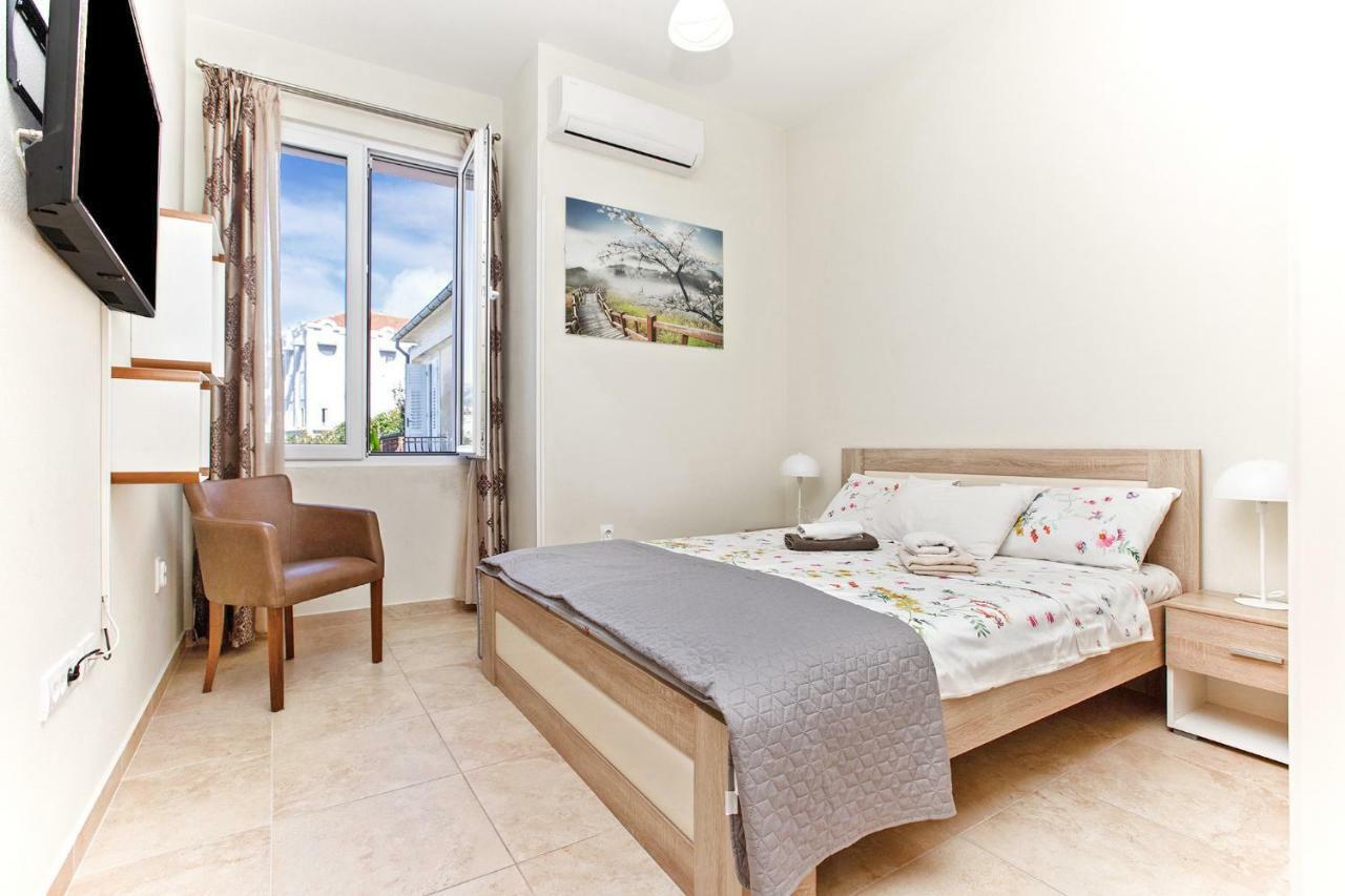 Apartments Isja Tivat Zewnętrze zdjęcie