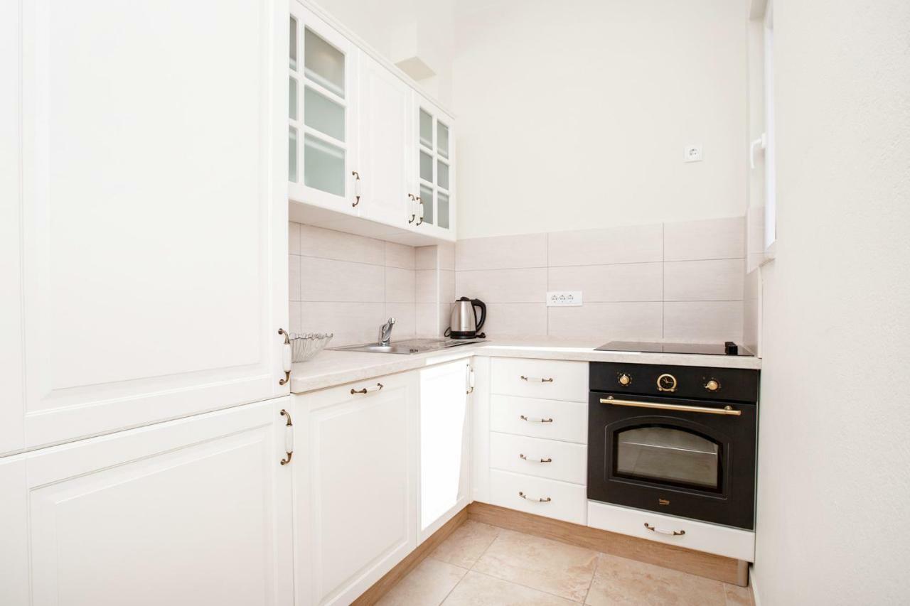Apartments Isja Tivat Zewnętrze zdjęcie